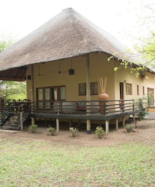 Sefapane Lodge & Safaris