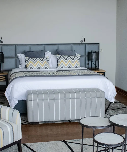 Cleo Hotel